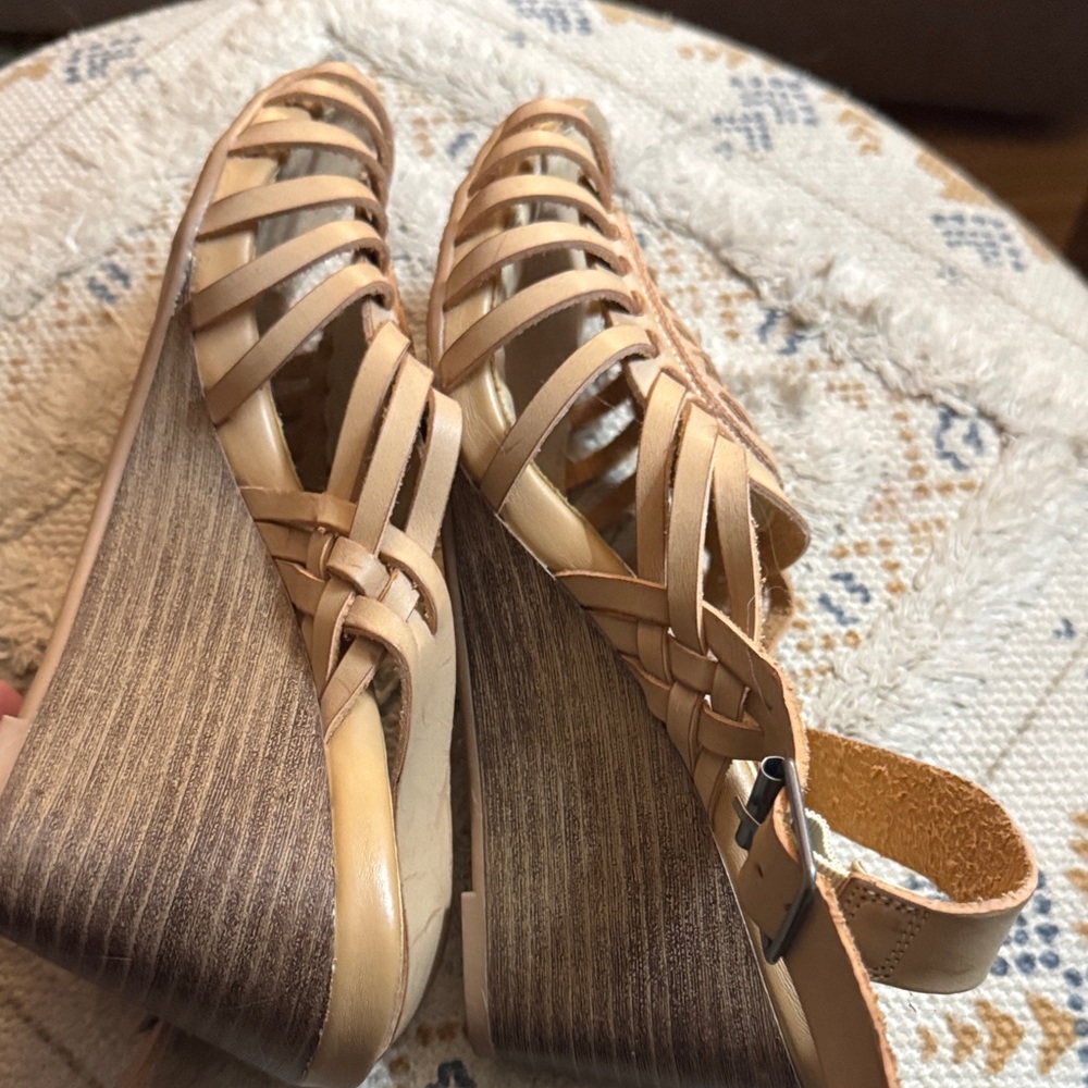 Chinese Laundry Women's  Huarache Wedge Sandals NWOT - Picture 10 of 12
